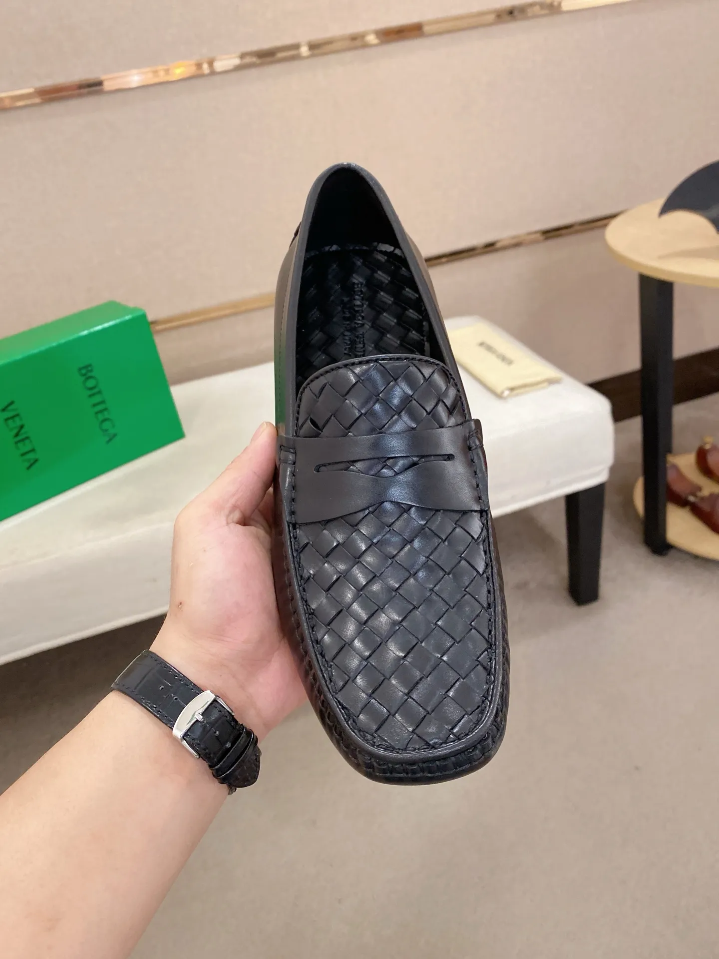 Men's shoes 💰 400💰 (Niu Li + Niu Pad) [BV] latest hot style‼ ️Casual men's shoes, uppers imported first-layer cowhide ➕Full imported cowhide lining✔️Exquisite workmanship, excellent foot feel, special rubber soles✔️, cool and fashionable, the latest fashion, fashionable outsole, hurry up. Code number: 38-44 (can be customized to 37.45, non-refundable)
